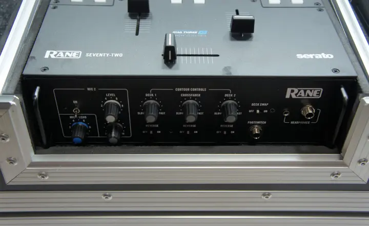 Harmony HC2T1272WLT DJ Battle Coffin for (2) Rane 12 Turntables