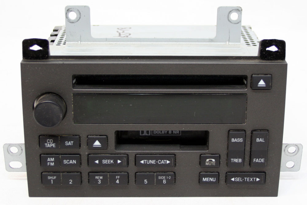 Lincoln Town Car 2006 2007 Factory Stereo AM/FM Tape & CD Player OEM