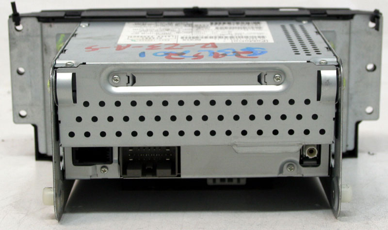 Land Rover LR3 2008-2009 Factory Stereo 6 Disc Changer AM/FM CD Player