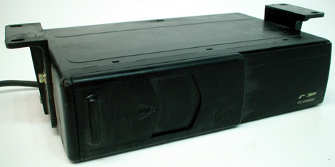 1996-2004 Volkswagen Jetta Factory Remote CD Player Changer