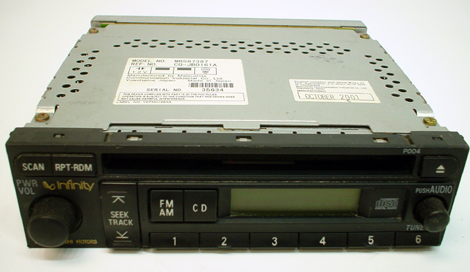 2004-2006 Mitsubishi Montero Factory Receiver AM FM Infinity Radio CD Player